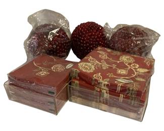 417 - Assorted Napkins & Decor Balls