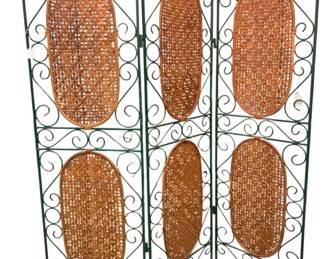 762 - Cast Iron/Wicker Screen - 71 x 65