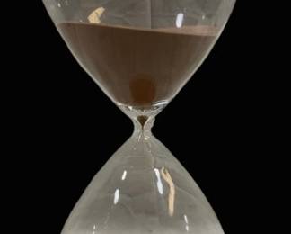 8574 - Three Hands 2hr Brown Sand Glass Timer (Description): 6.25 x 6.25 x 15