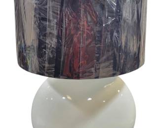 445 - Chelsea House Monumental Table Lamp (Description): 31h x 18w - Shade is 19" round Electric/electronic/mechanical item. No guarantee all components, untested