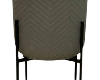 2640 - Three Hands Planter w/ Stand - 25 x 17 (Description): Planter is hard plastic