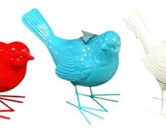 2593 - 3 Three Hands Bird Figures - 6 x 3 x 5.5