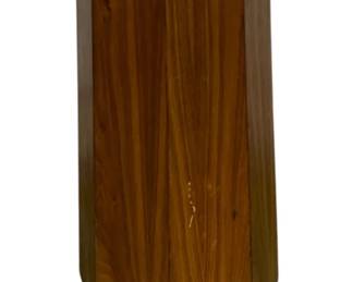 4190 - Wildwood Denise Mcgaha Laurence Stand (Description): 22 x 9