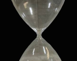 8573 - Three Hands 2hr Gold Sand Glass Timer (Description): 6.25 x 6.25 x 15