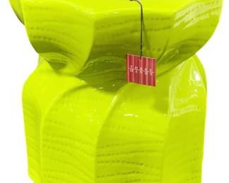 2521 - Three Hands Modern Ceramic Plant Stand (Description): 18 x 15.75