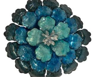 8513 - Three Hands Metal Flower Wall Decoration (Description): 21 x 3 x 21