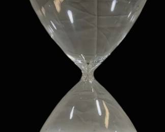 8572 - Three Hands 2hr White Sand Glass Timer (Description): 6.25 x 6.25 x 15