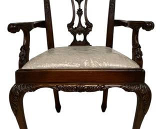 4070 - Alden Home Claw Foot Arm Chair (Description): 41 x 24 x 22