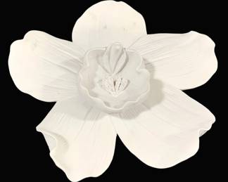 2503 - Three Hands Art Plaster Sculpture - 17 x 17 x 4