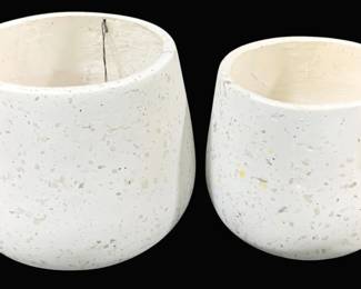 2507 - 2 Three Hands Planters - 10 x 9.5, 8.5 x 8