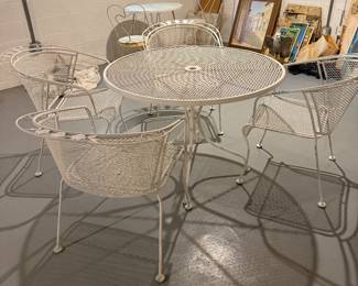 Woodard Outdoor Dining Table and 4 Chairs