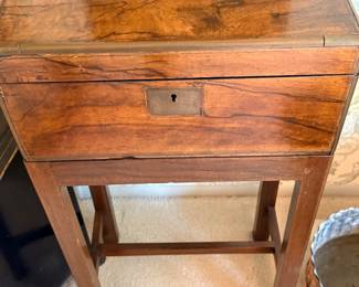Traveling Desk