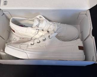 Women's Shoes