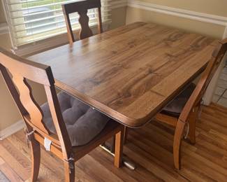 Vtg Eat in table 4 chairs/leaf 53.25” W x 28.25” H x 35.5” D
