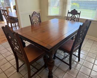 Jacobean Dining set 5 chairs 60” W x 30.5” H x 40” D (extends)