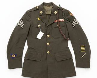 WWII US Army Ike Jacket with Insignia
