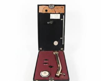 SHARP FXG-700 Portable Radio Phonograph