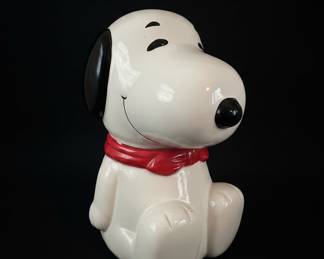Vintage Snoopy Ceramic Cookie Jar Benjamin & Medwin
