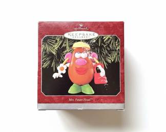 Hallmark Keepsake Ornament Mrs. Potato Head 1998