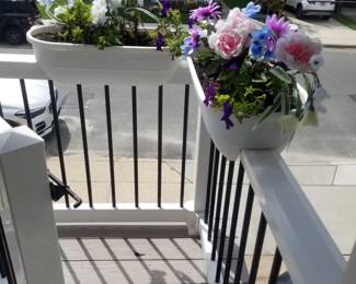 Porch railing planters