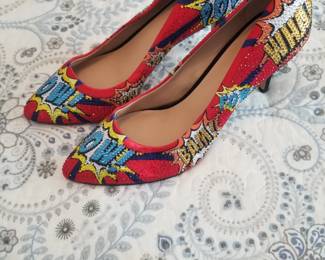 Wow! Sequinned high heels size 8
