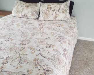 Full/double bed