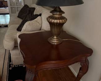 Bernhardt end table