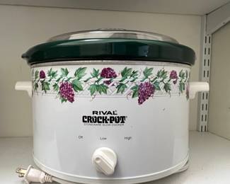 Rival Crock-Pot Slow Cooker with Grape and Lattice Pattern, Model 3120