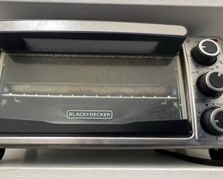 BLACK+DECKER 4-Slice Stainless Steel Toaster Oven
