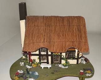 Pauline Ralph Handmade Woodcraft Musical Cottage