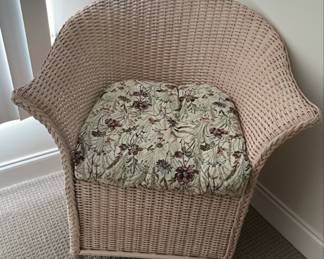 Lloyd Flanders Wicker Chair Style