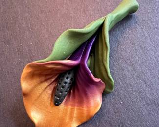 Calla Lily Style Brooch