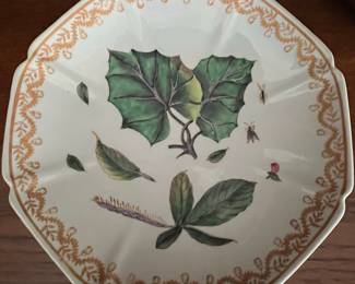 Green Leaf Style Plate