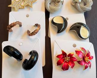 Assorted Vintage Fashion Earrings Style