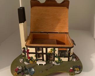 Pauline Ralph Handmade Woodcraft Musical Cottage