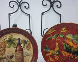 Decorative Wine Exotic Bird Plates with FleurdeLis Wall Hangings