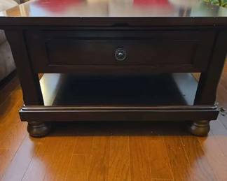 Wooden Lift Top Coffee Table With Shelf