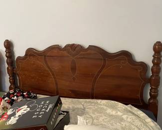 Art Deco / Neuveau Chest of Drawers, Dressing Table and Bed