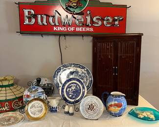 Neon Budweiser Sign (needs repair), Accessories