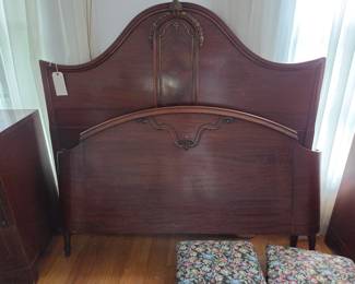 Victorian full size bed