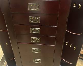 Tall slender chest of drawers 