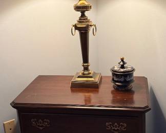 ETHAN ALLEN NIGHTSTAND