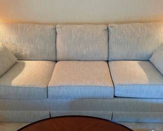 DESIGNER’S CHOICE J.L. GOODMAN SOFA