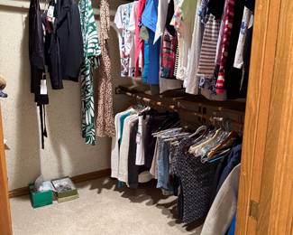 WOMEN’S CLOTHING