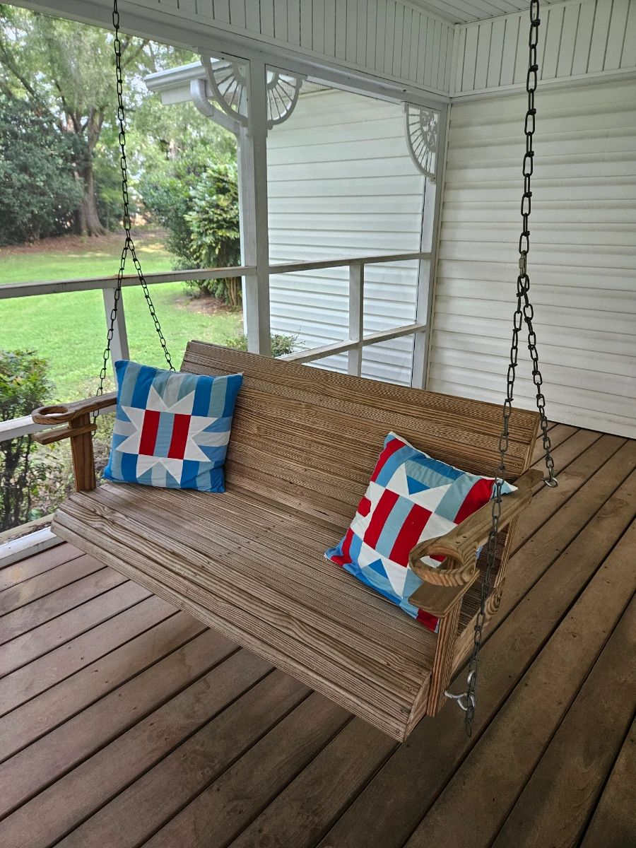Porch swing
