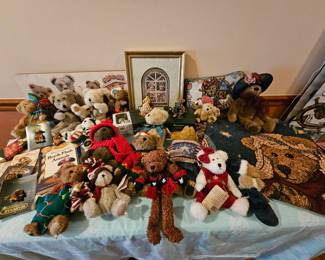 Boyd's Bears collectibles