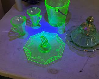 a sample of the numerousgreen uranium pcs.
