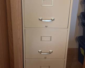 3 Drawer Beige Metal Filr Cabinet