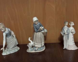 Figurines