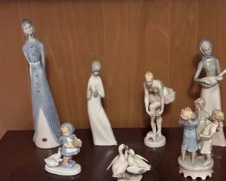 Figurines